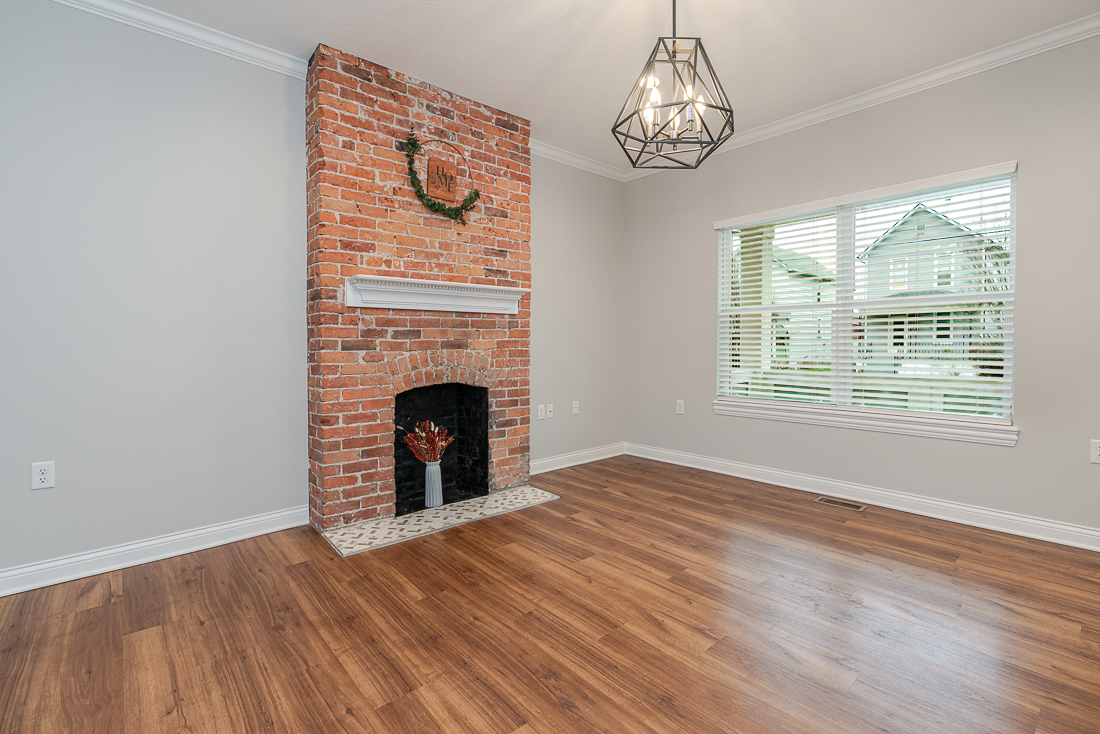 632 e Whittier St-10