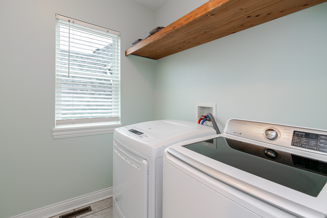 632 e Whittier St-22