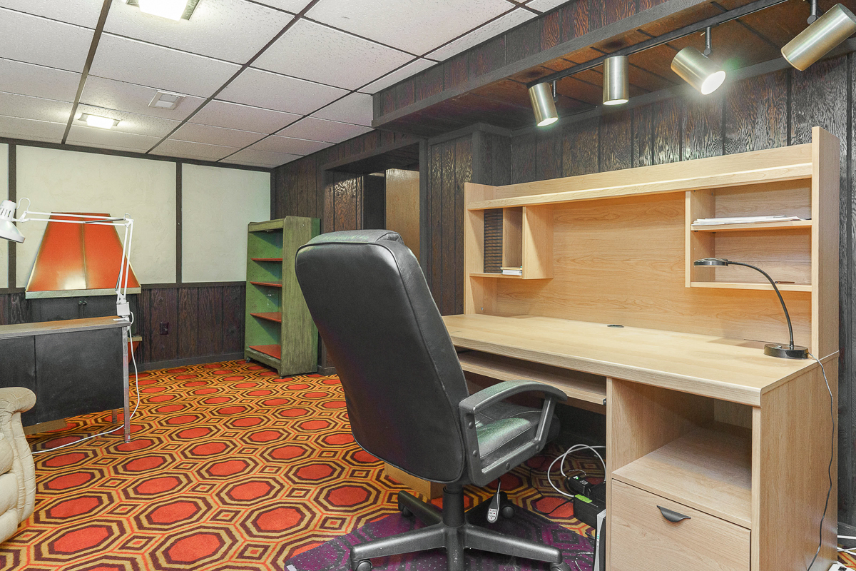 6357 New London Dr-24