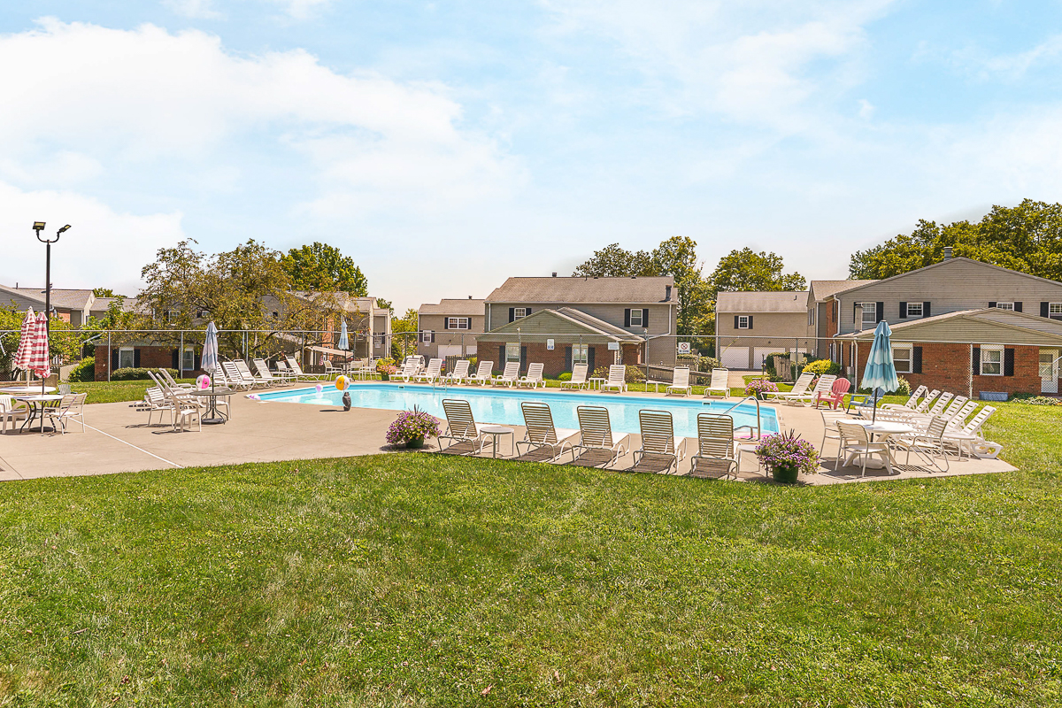 6357 New London Dr-35