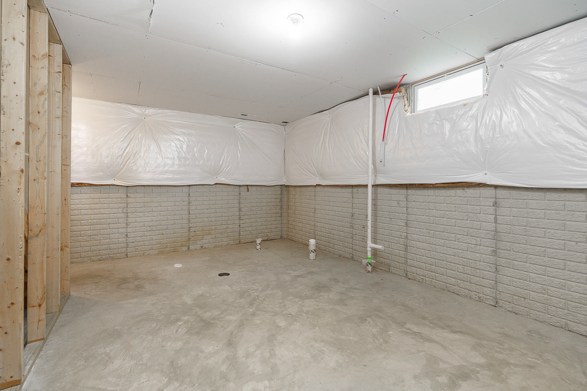 643 Buena Park Dr.-39