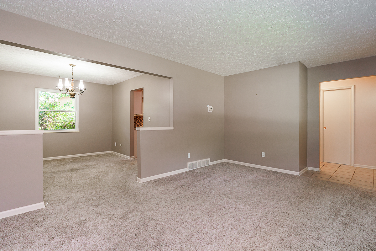 6496 Hearthstone Ave-21