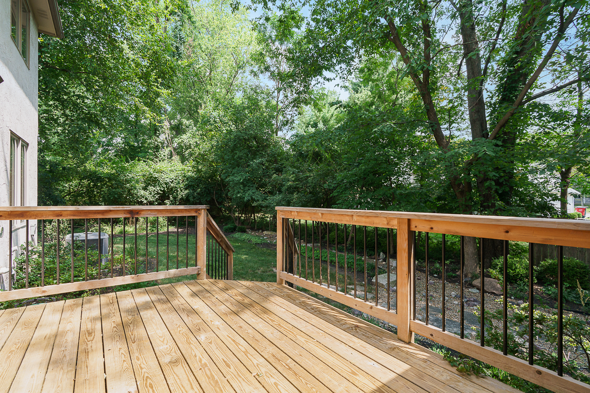 6730 Kensington Way-11