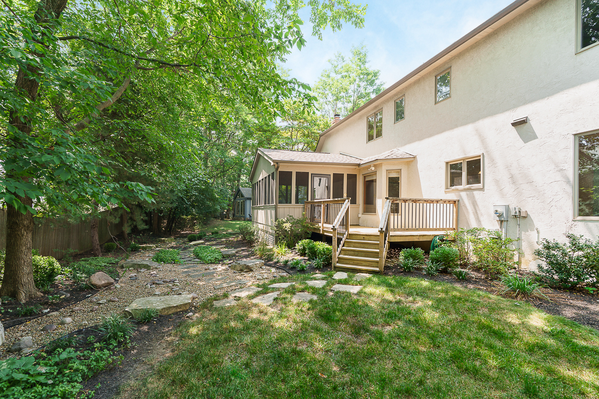 6730 Kensington Way-12