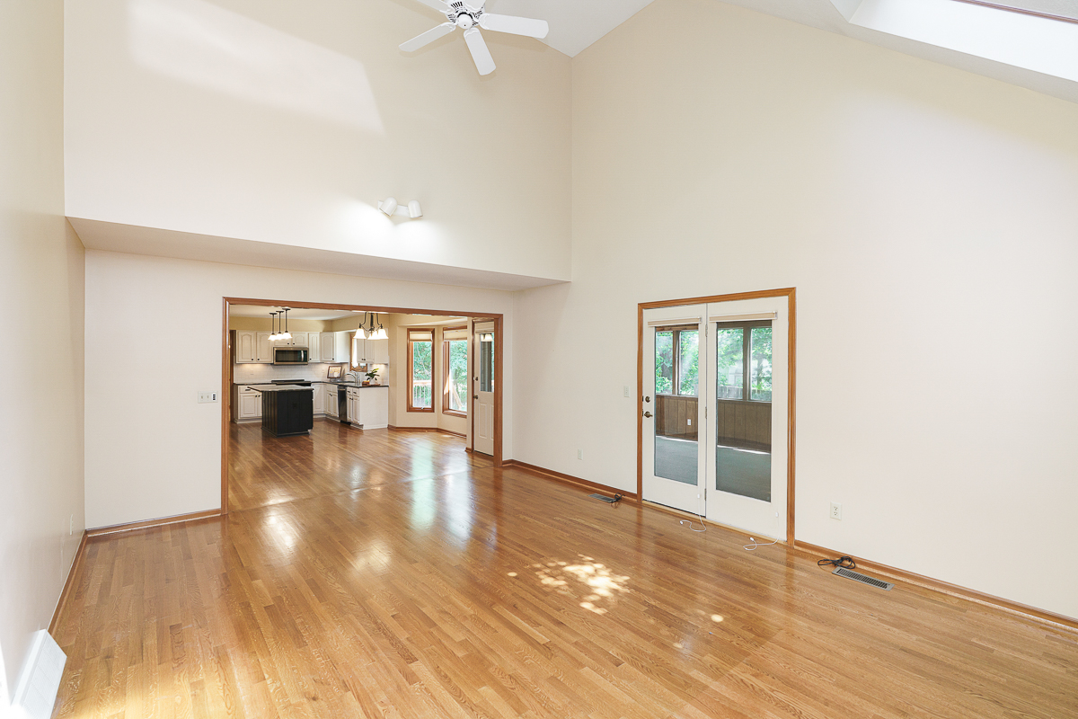 6730 Kensington Way-36