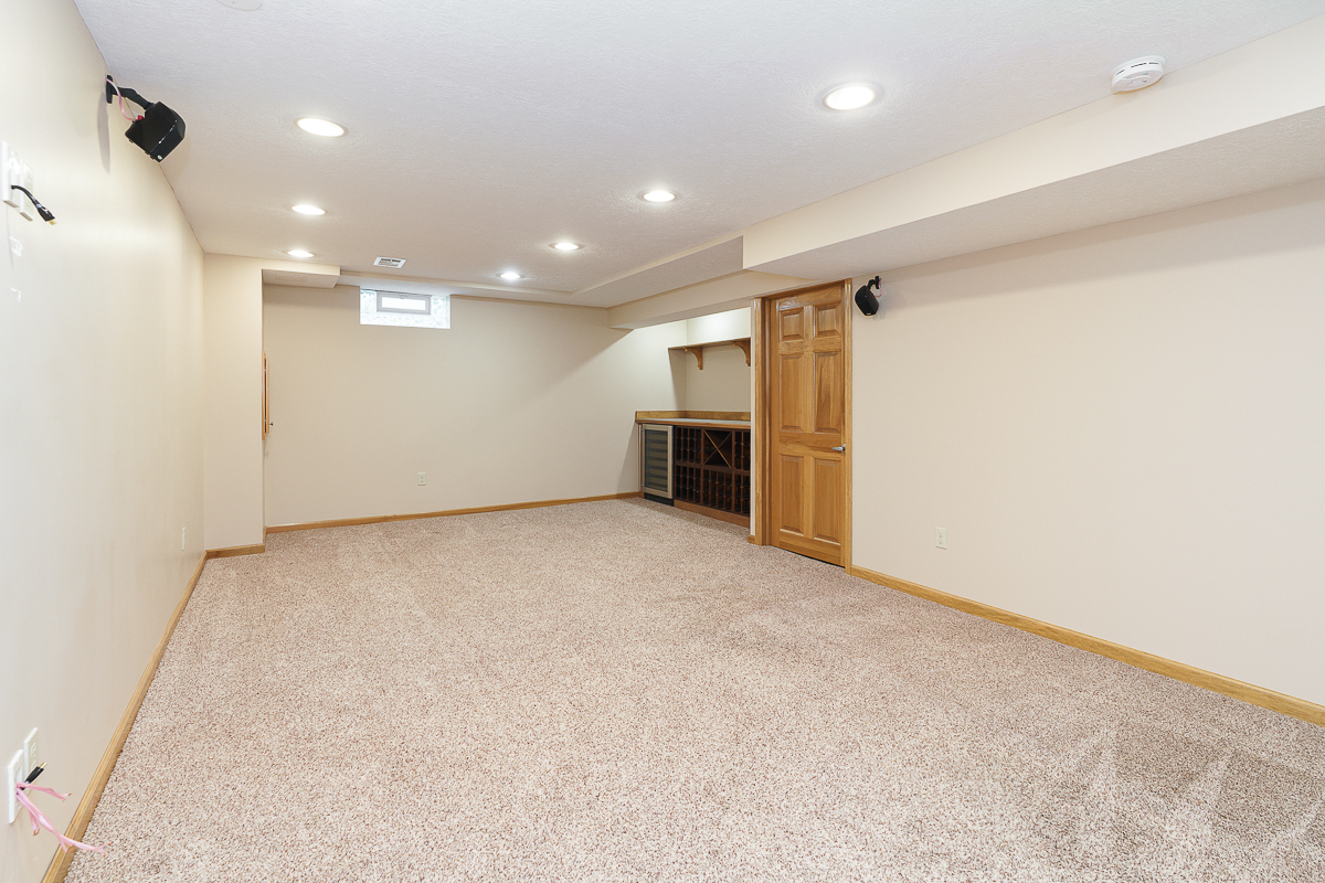 6730 Kensington Way-50