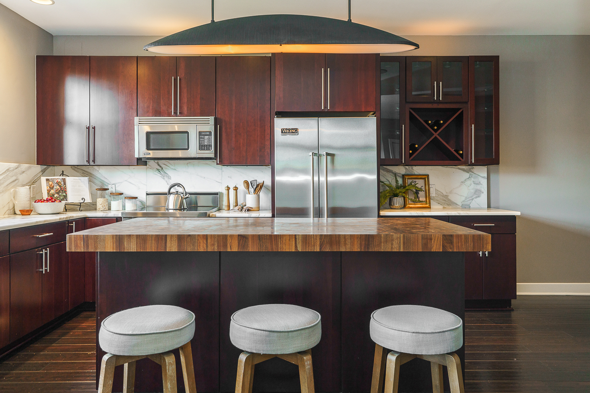 250 Daniel Burnham Sq #707-28