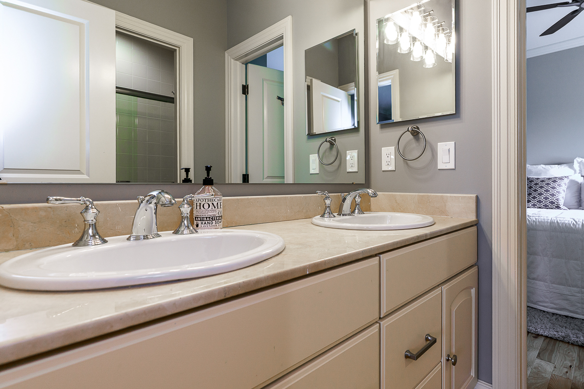 7335 Southfield Rd-38