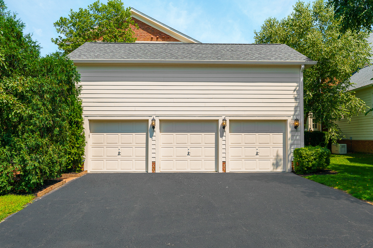 7335 Southfield Rd-4