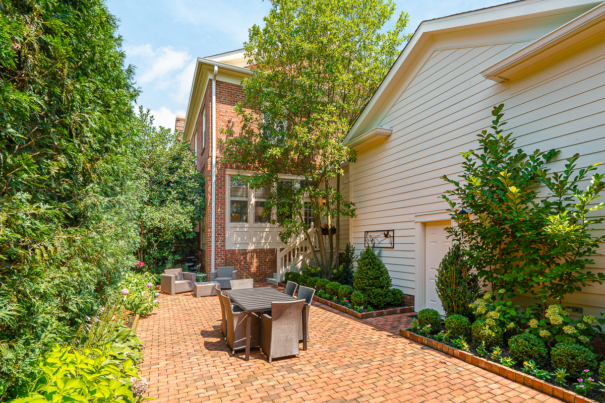 7335 Southfield Rd-6