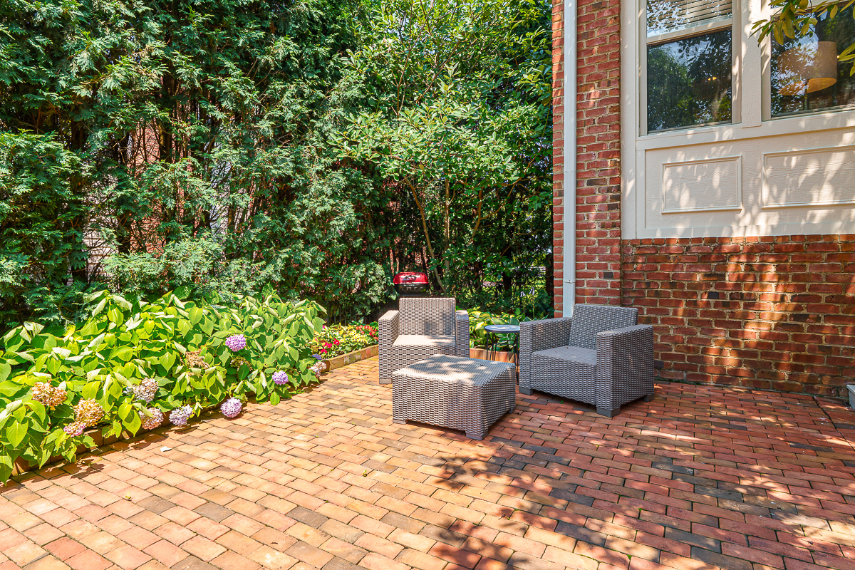 7335 Southfield Rd-7