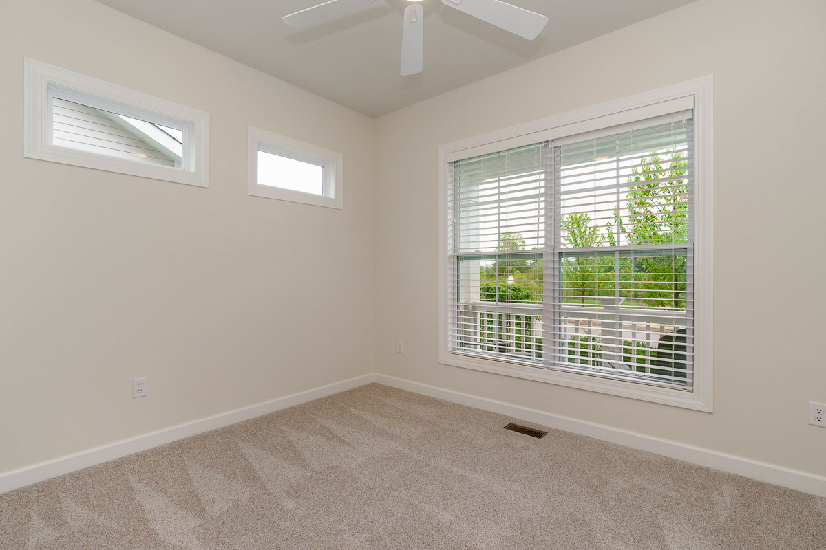 7678 Gateway Blvd-17