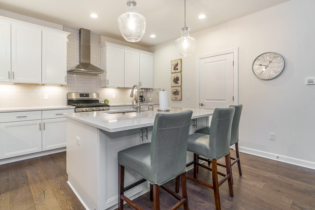 7678 Gateway Blvd-30