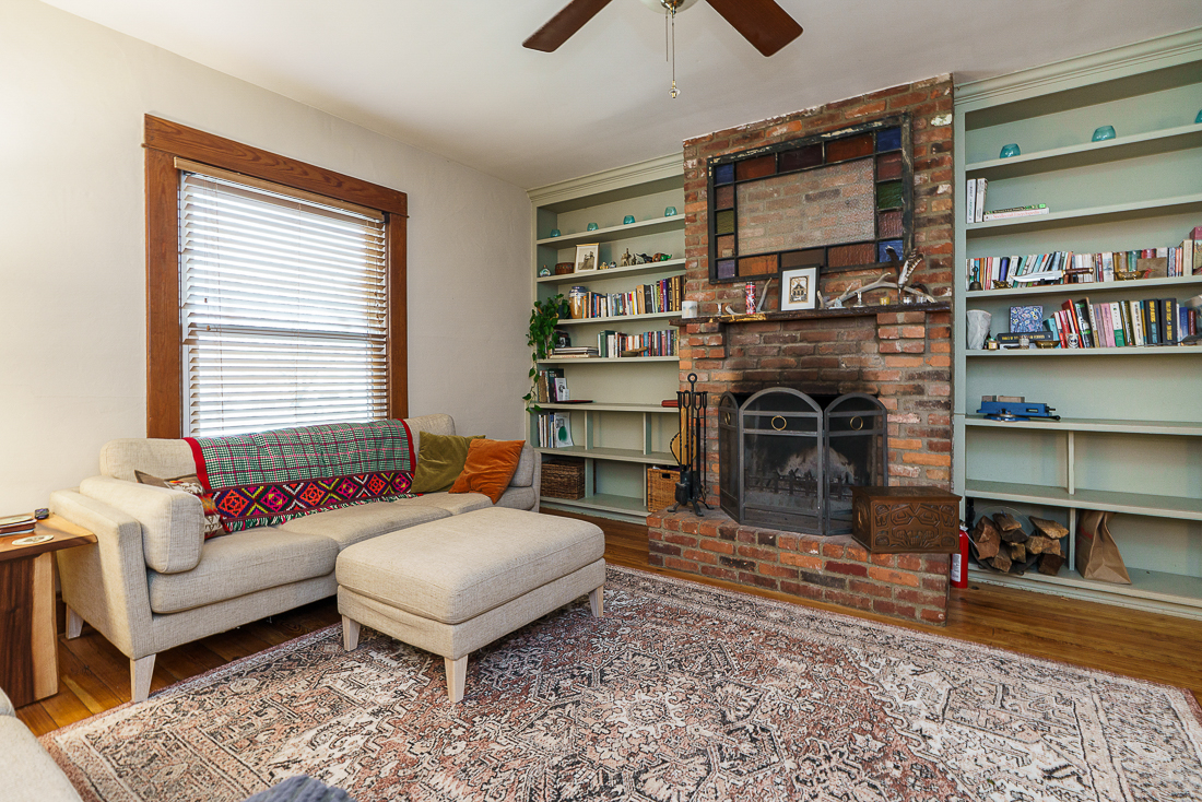 76 e Lakeview Ave-26