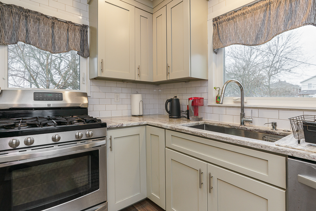 76 e Lakeview Ave-37