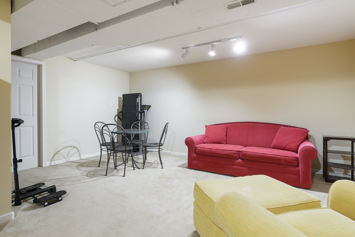 7799 Manorgate St.-19