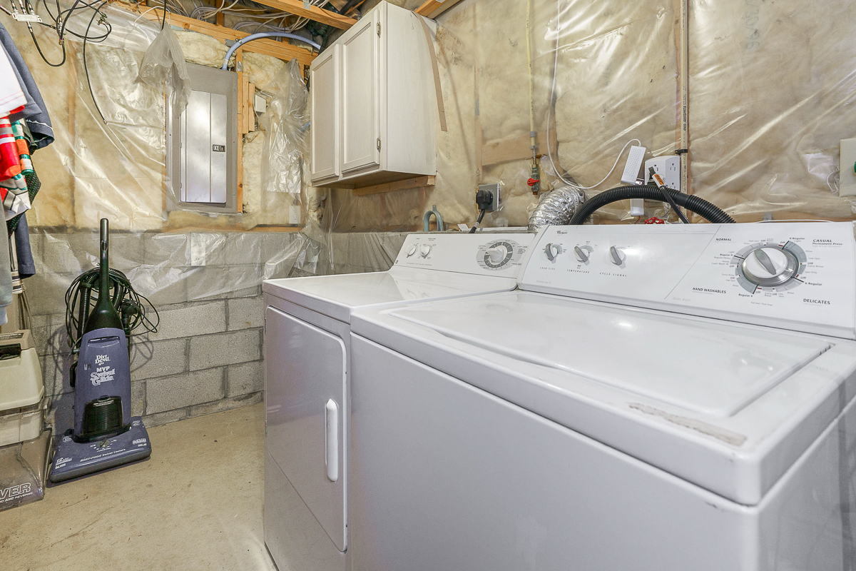 8126 Mandalay Rd-21