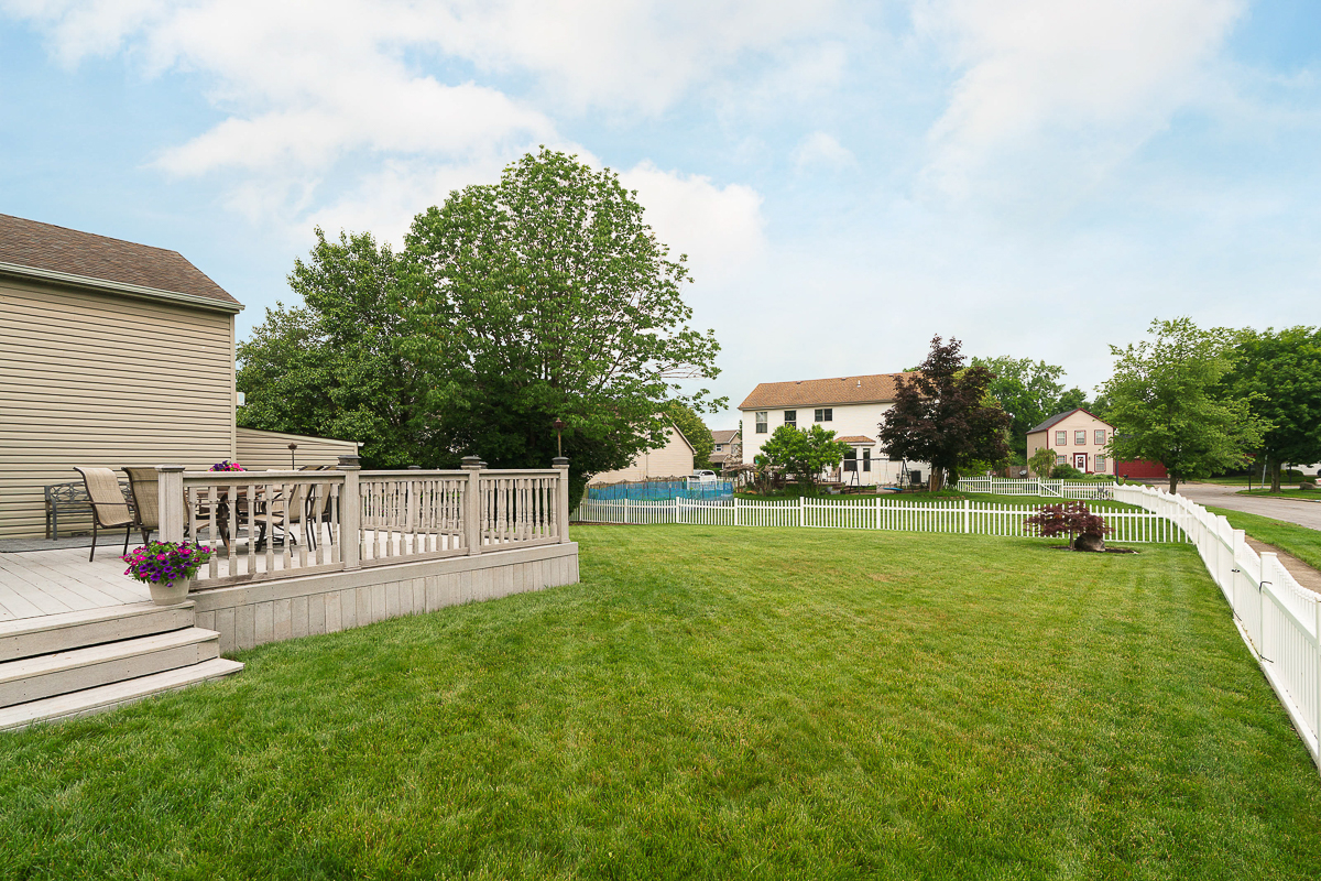 8126 Mandalay Rd-5