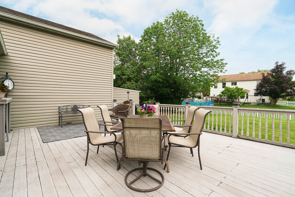 8126 Mandalay Rd-9