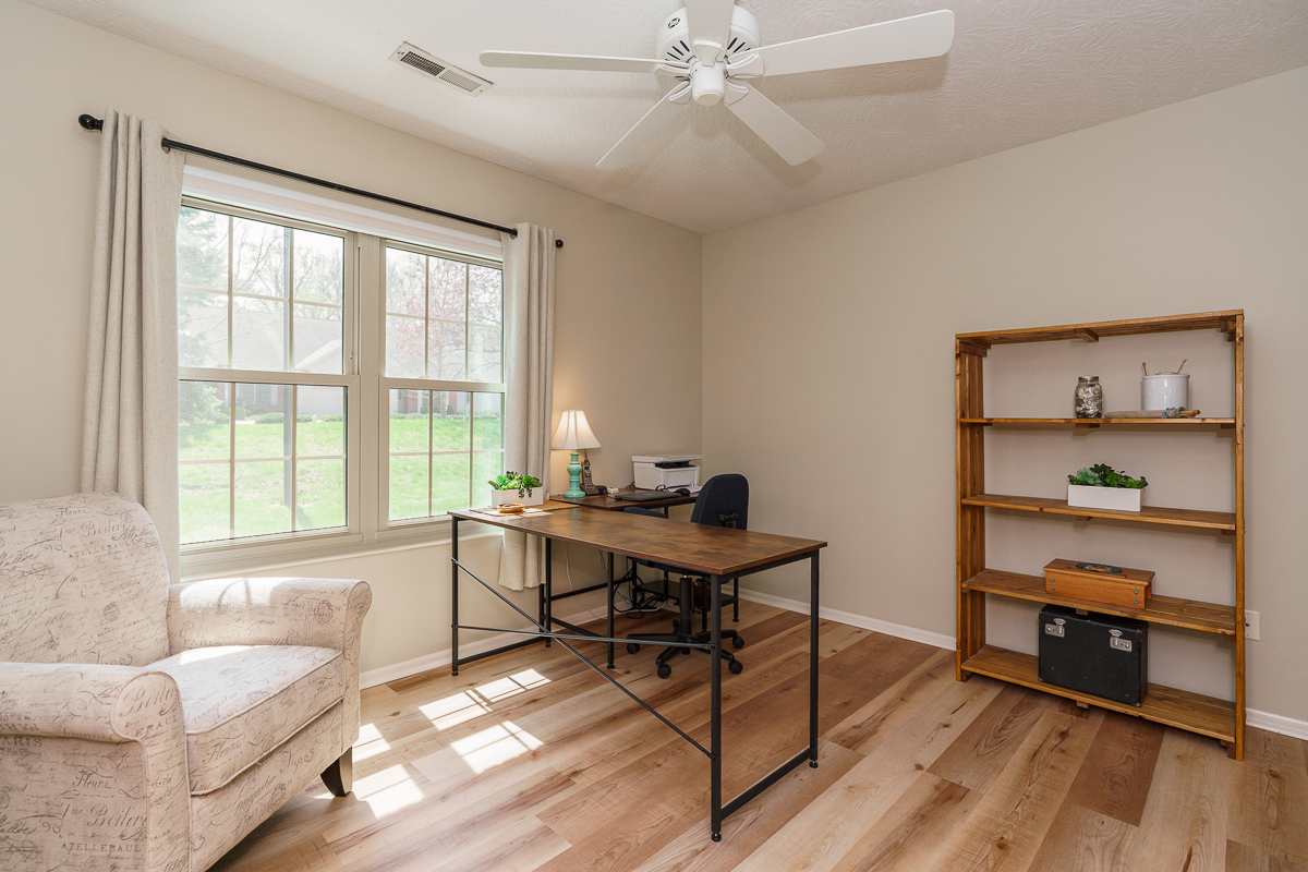 917 White Willow Lane-19