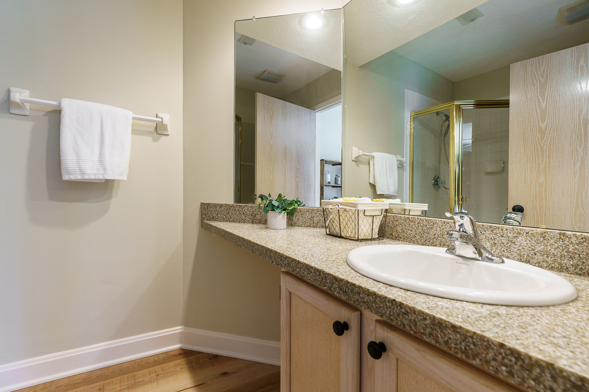 917 White Willow Lane-20