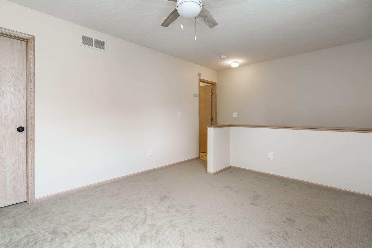 917 White Willow Lane-29