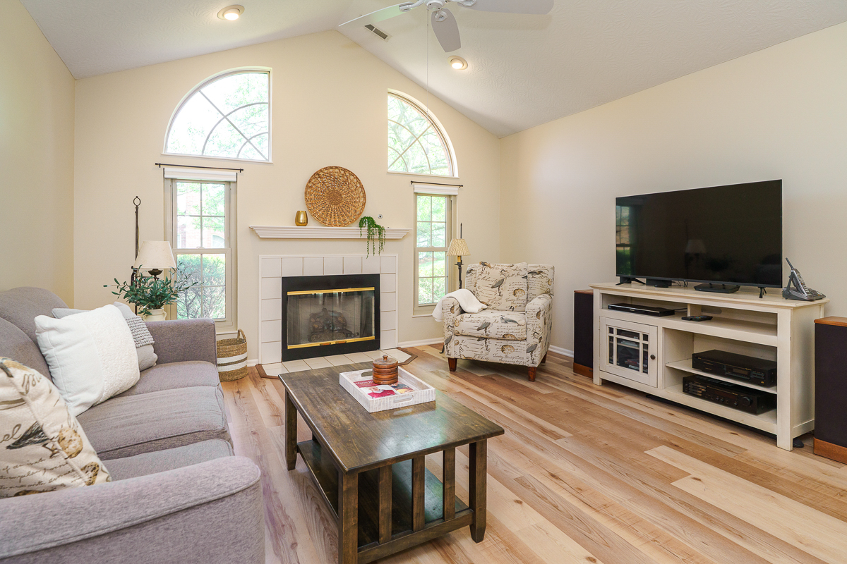 917 White Willow Lane-9