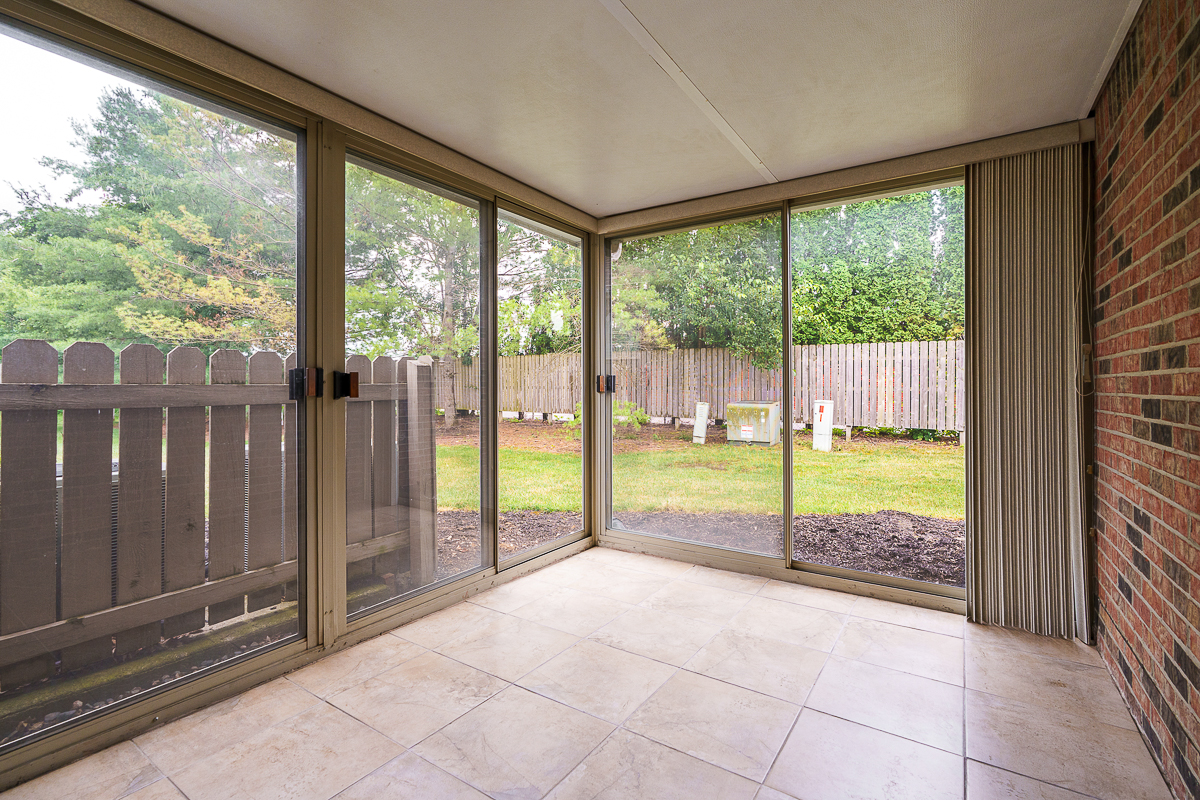 9427 Clermont Cir-19