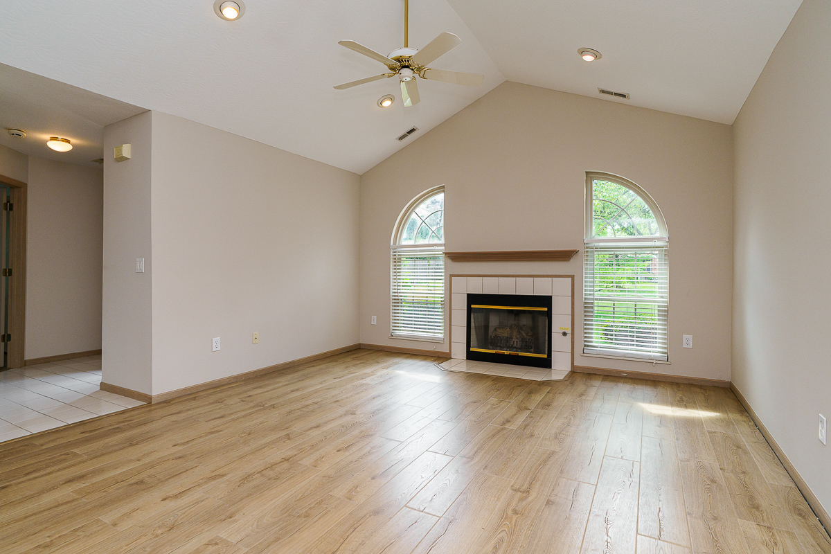 9427 Clermont Cir-32