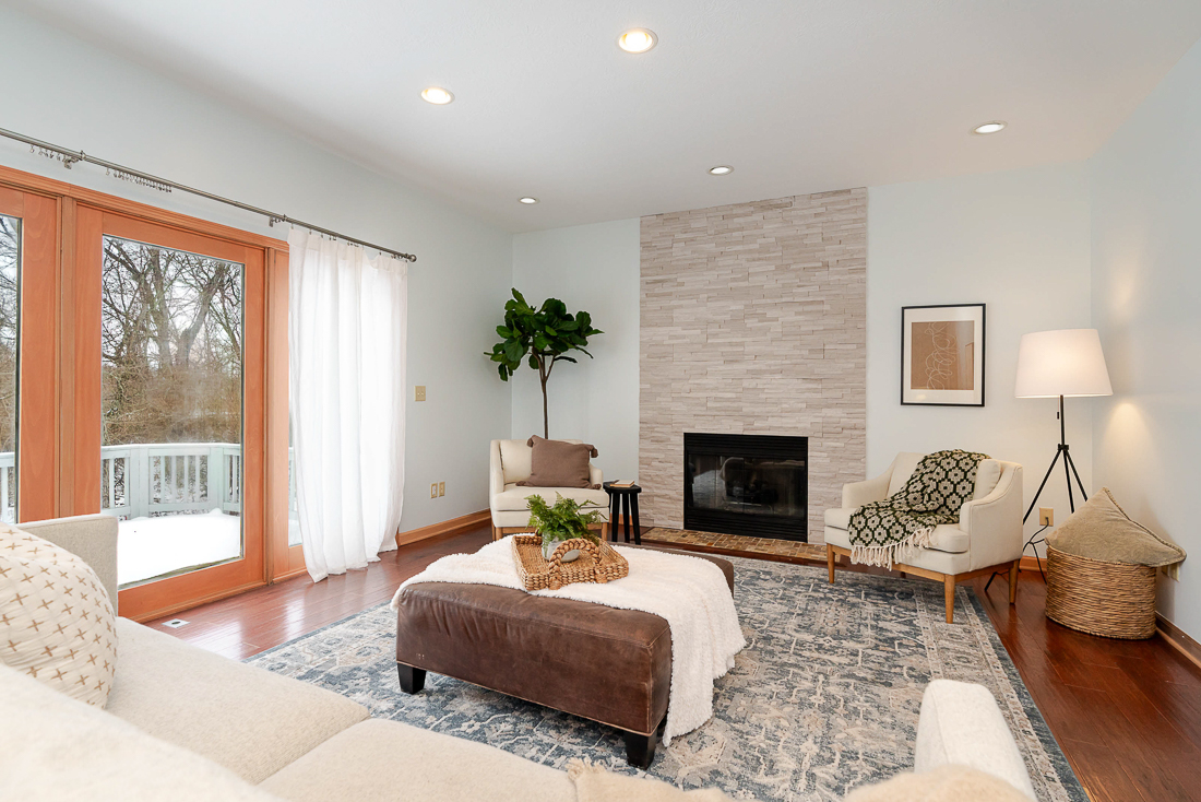 9800 Oxford Circle-29