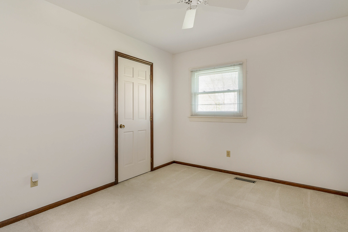 988 Danvers Ave-40