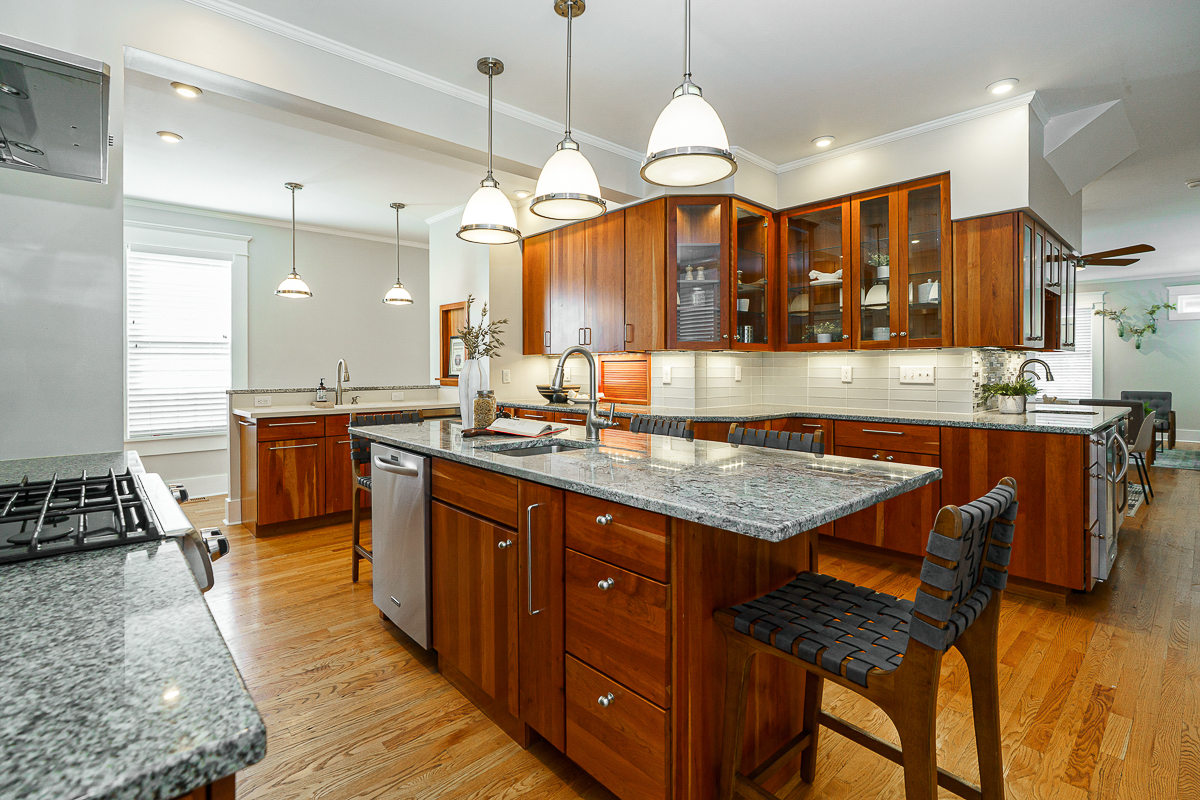 243 e Whittier St------15