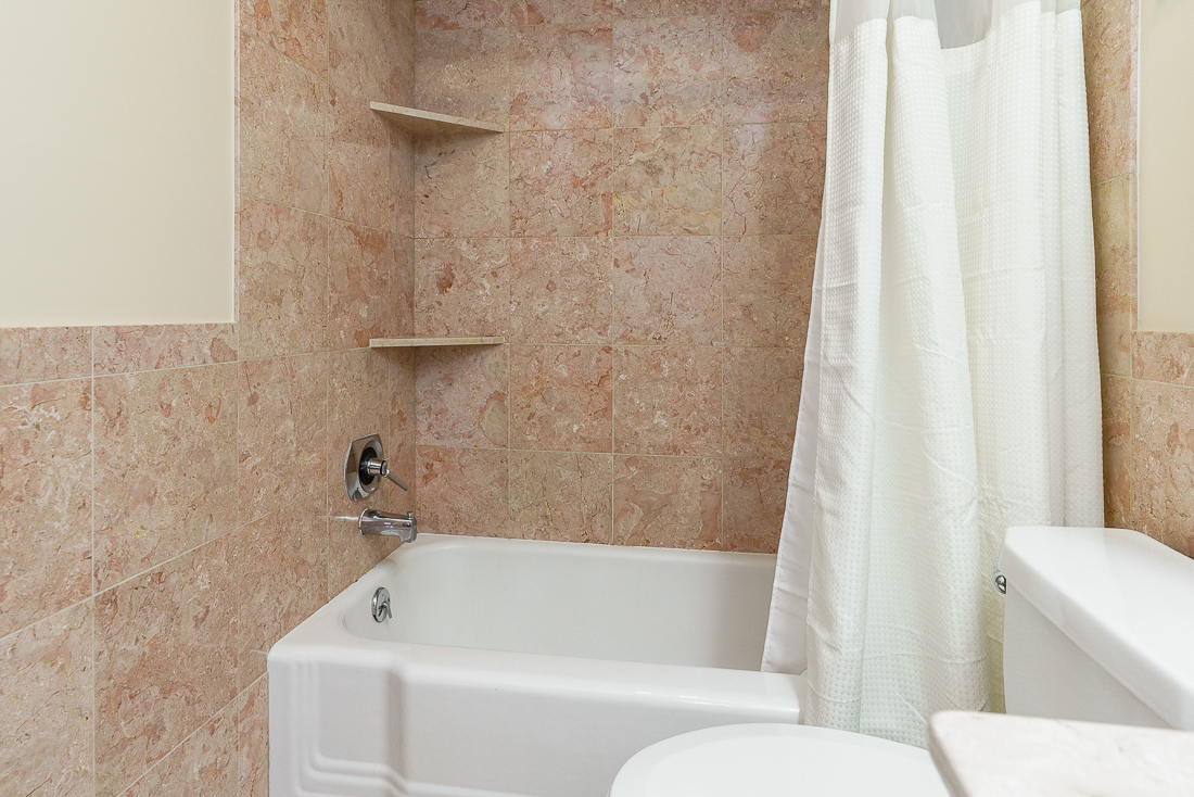 1631 Roxbury Rd F3-27