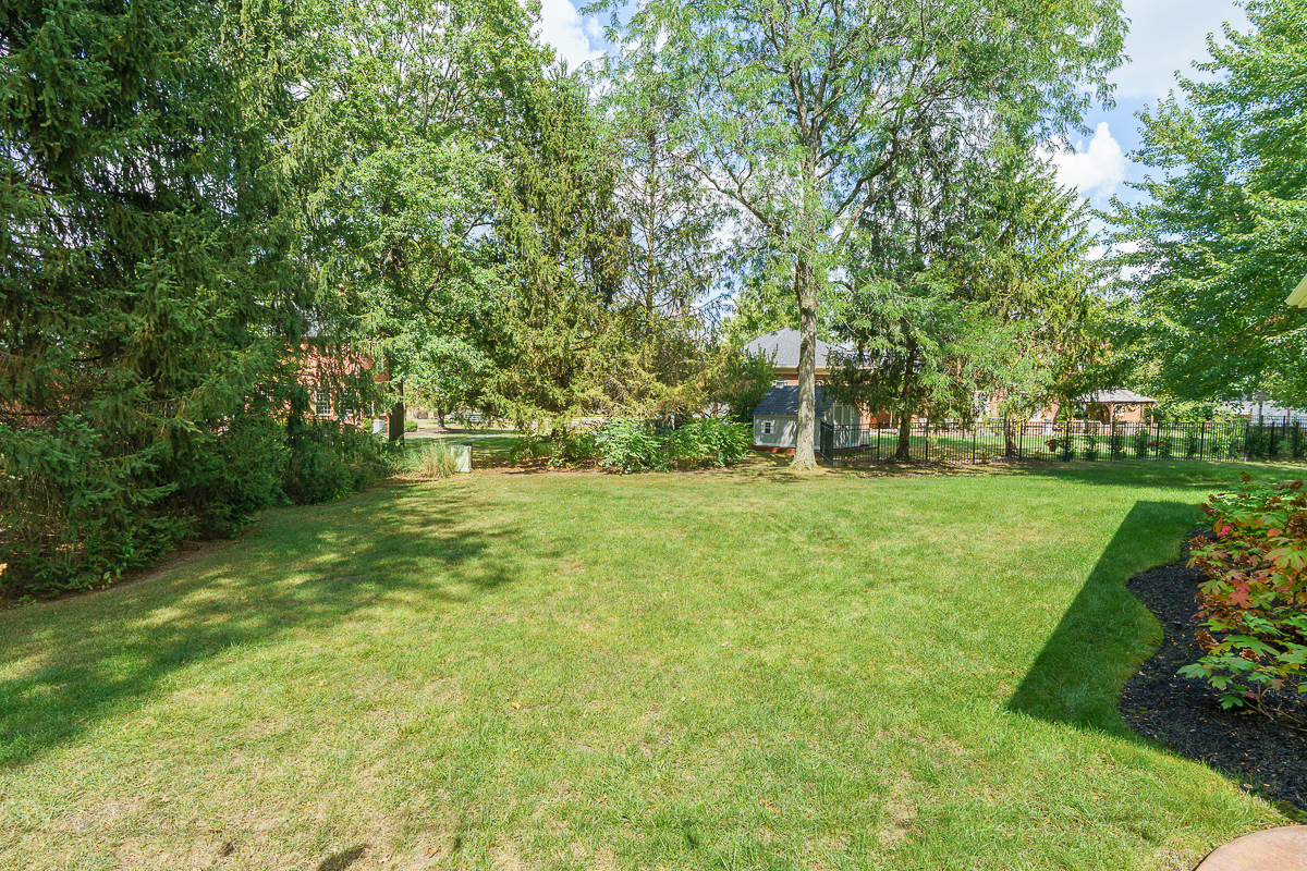 7444 Farmington Close-8