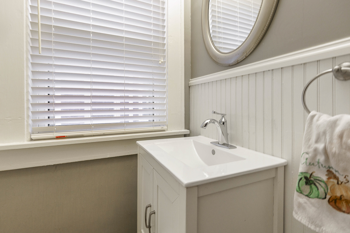 1833 Franklin Avenue-33