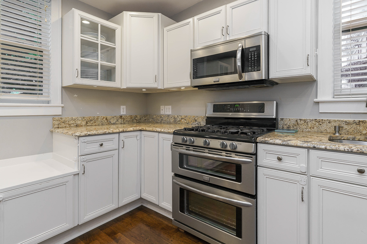 1833 Franklin Avenue-38