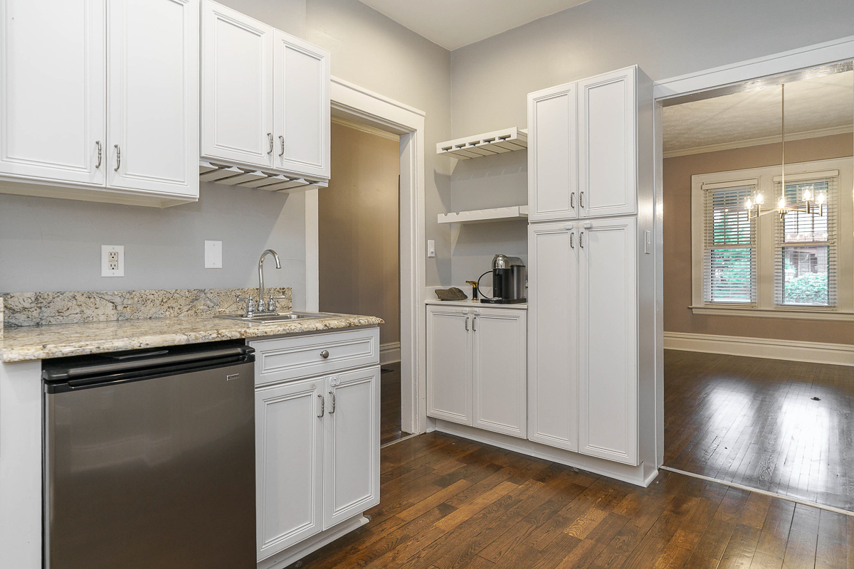 1833 Franklin Avenue-41