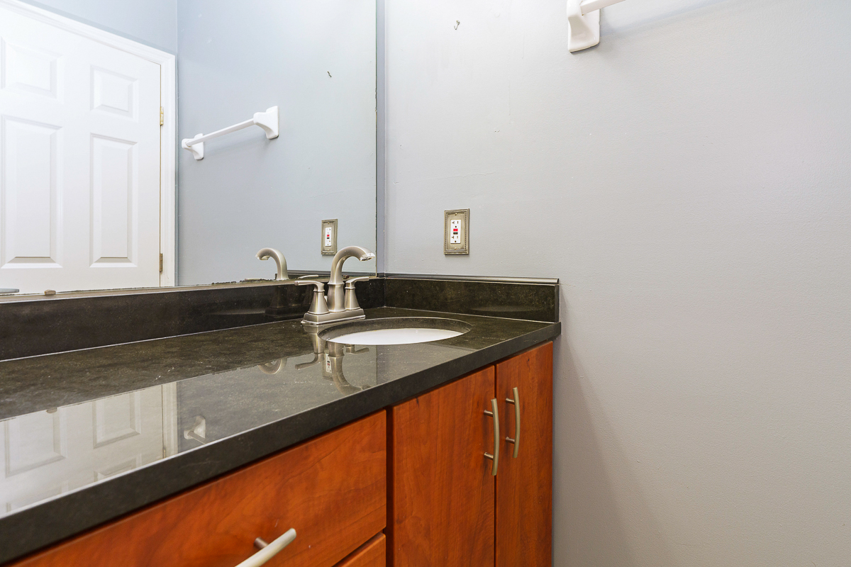 115 e Noble St #3 (26 of 39)