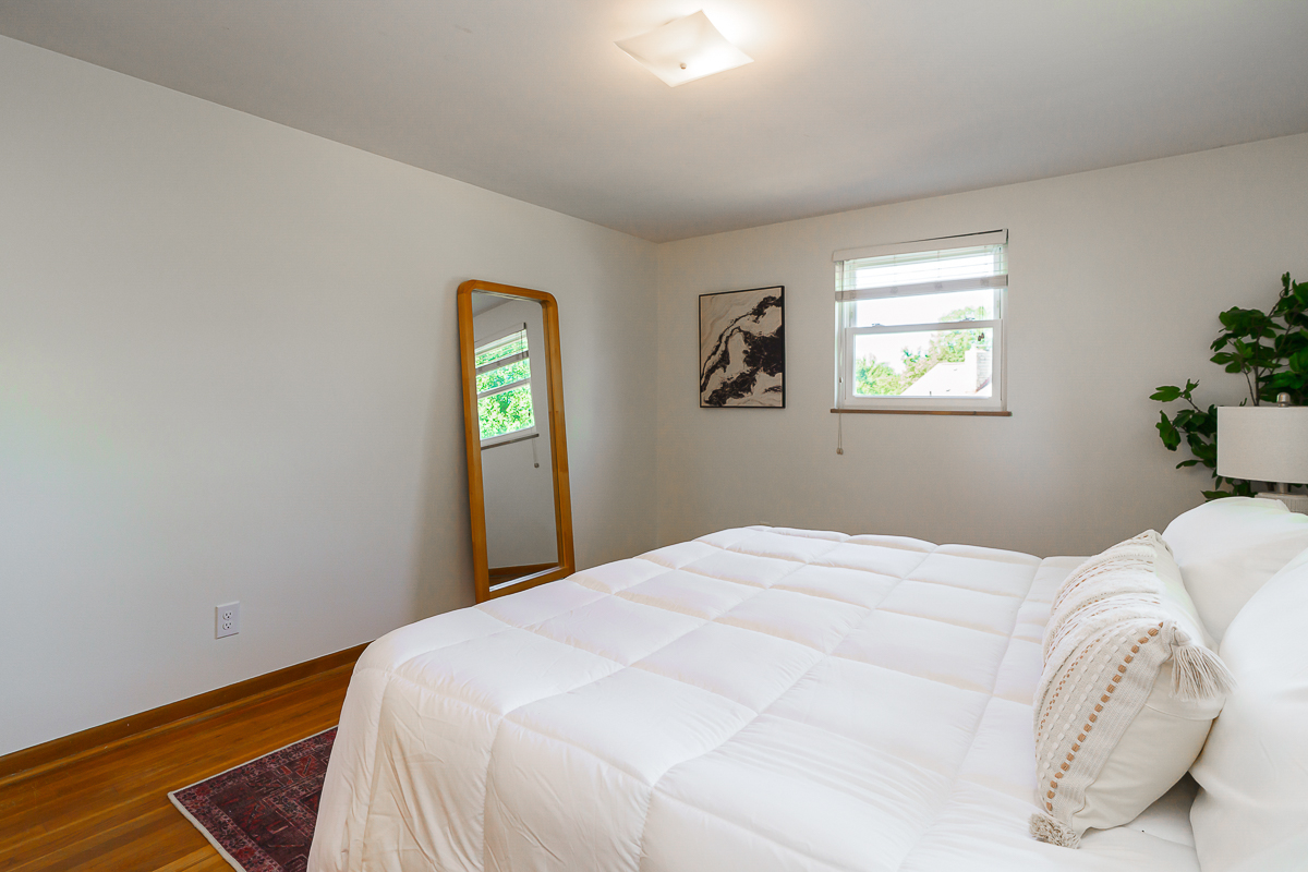 2110 Northwest Blvd------2