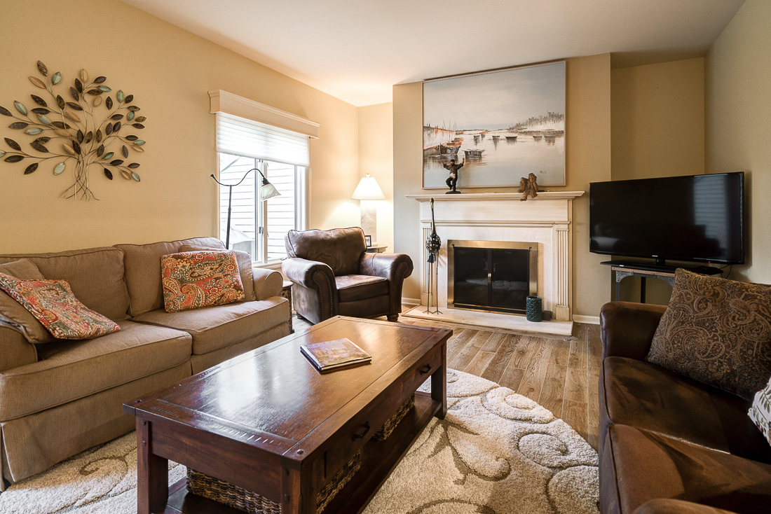 1114 Strathaven Dr North-23