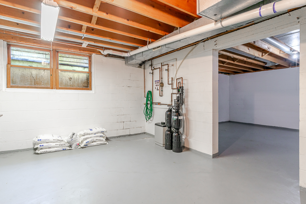 6611 Lake of woods-int-20