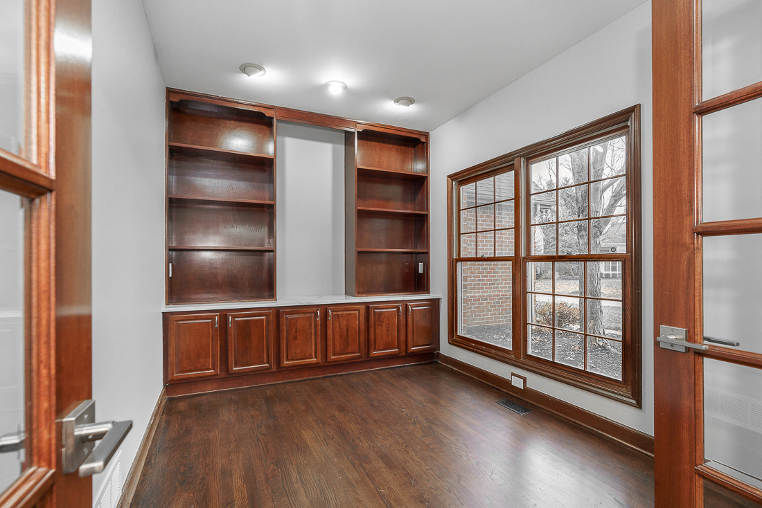 1210 Whispering Meadow Ct-18